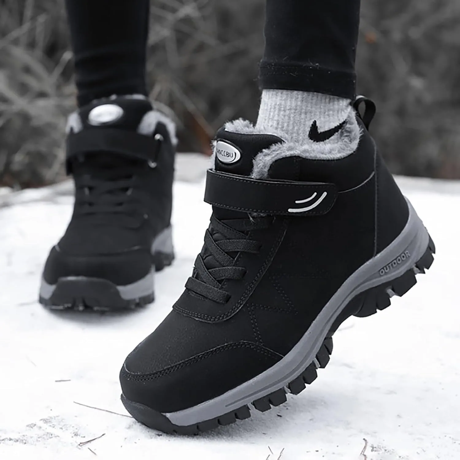 Hiking Boots Women Thickening Velvet Snow Boots Lace-Up Winter Lug Sole Flats Non-Slip Hiking Booties