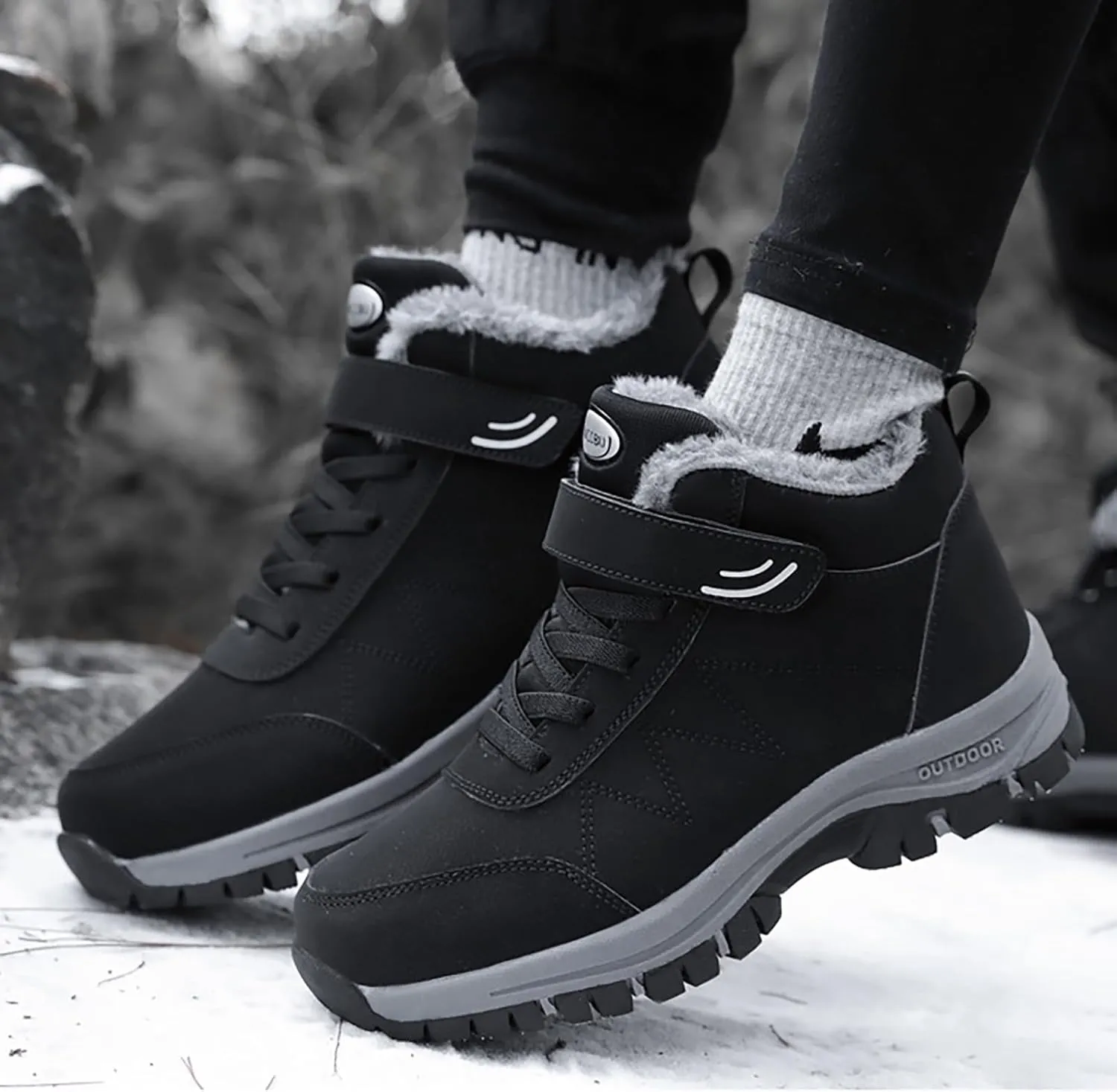 Hiking Boots Women Thickening Velvet Snow Boots Lace-Up Winter Lug Sole Flats Non-Slip Hiking Booties