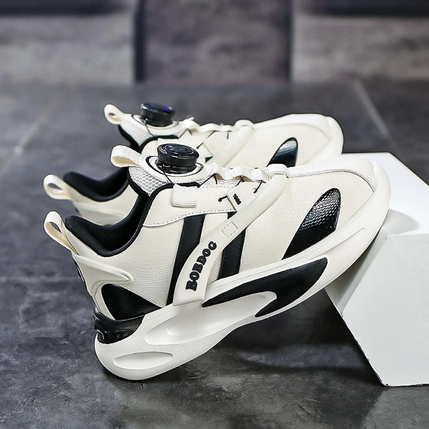Kid's Rotating Buckle Running Shoes, Breathable and Lightweight Walking Shoes, Anti Slip and Wear-Resistant Sports Shoes, Synthetic Leather Upper Running Shoes, Short Distance Running Shoes.