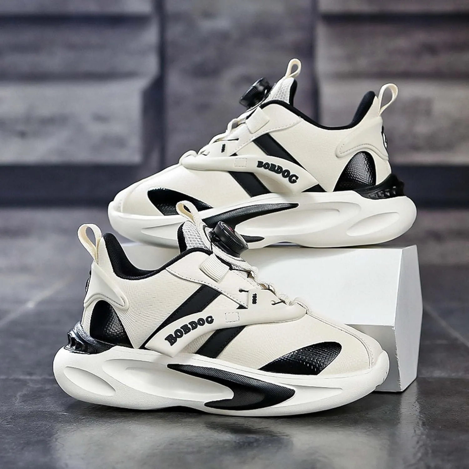 Kid's Rotating Buckle Running Shoes, Breathable and Lightweight Walking Shoes, Anti Slip and Wear-Resistant Sports Shoes, Synthetic Leather Upper Running Shoes, Short Distance Running Shoes.