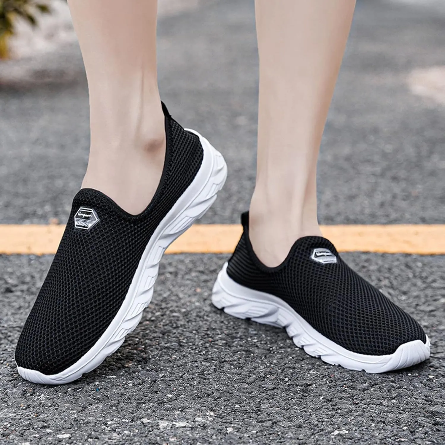 Lightweight Diabetic Shoes for Men Breathable and Light Outdoor Comfy Walking Shoe Elastic Fly Woven Mesh Shoes
