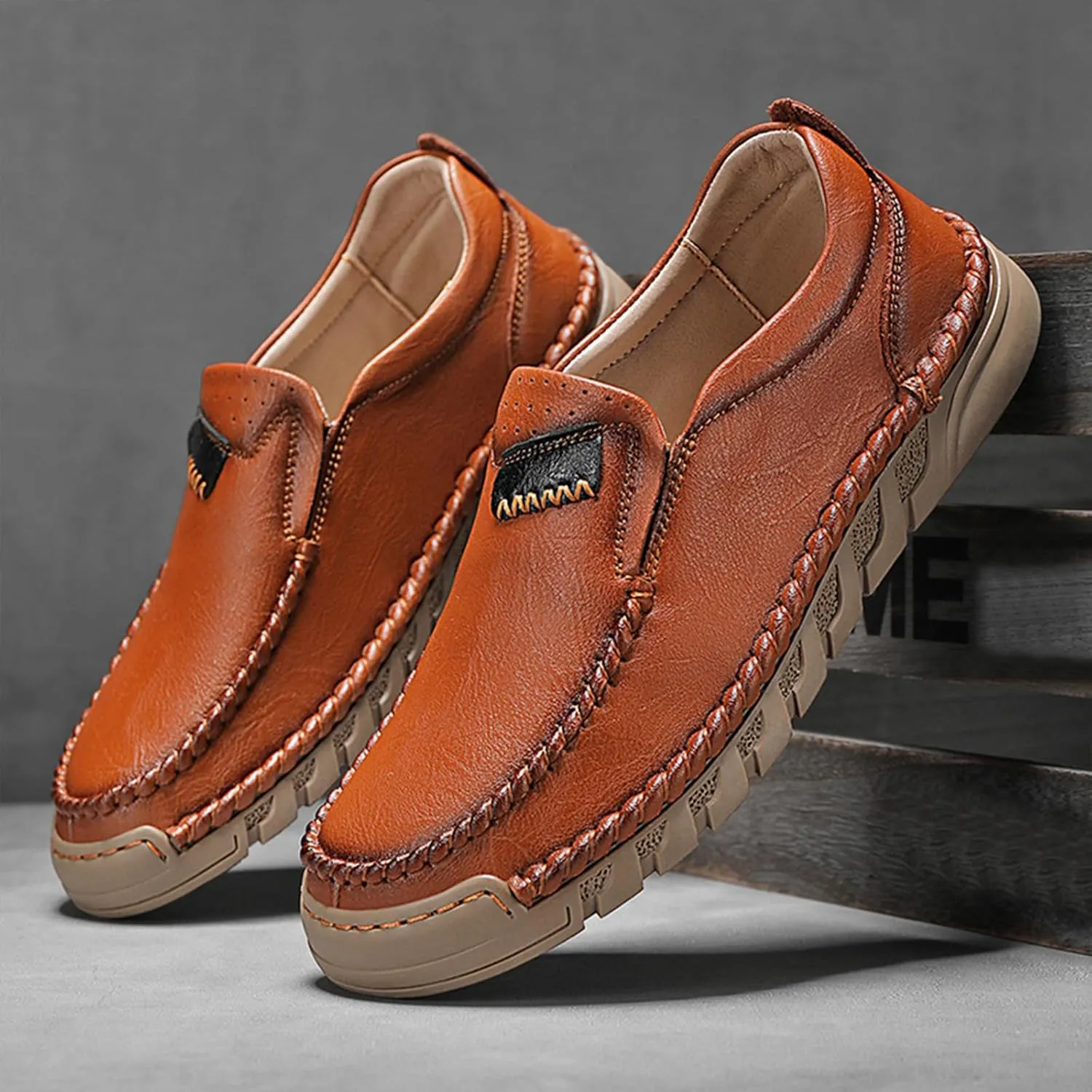 Men's Hand-Sewn Casual Leather Loafers Comfortable Soft Sole Slip-On Driving Walking Boat Shoes Business Work Moccasin Shoes