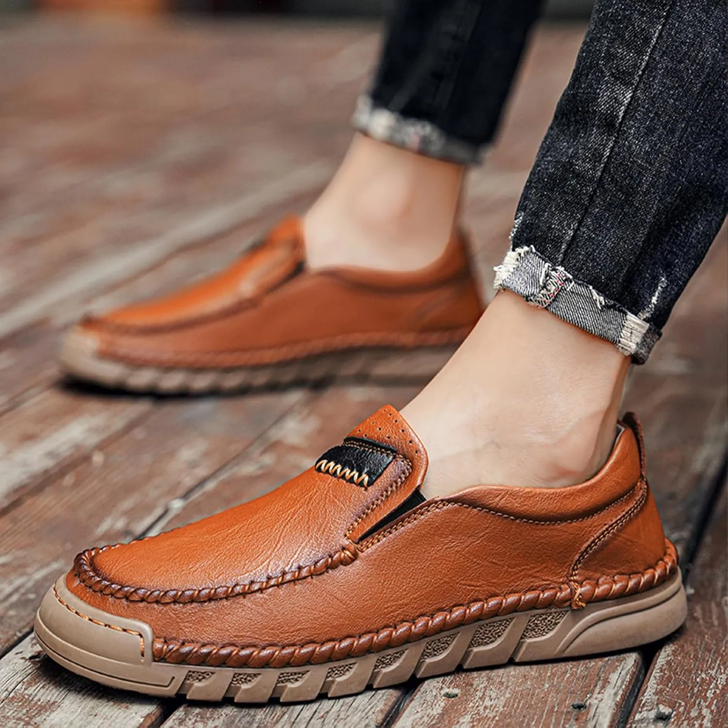 Men's Hand-Sewn Casual Leather Loafers Comfortable Soft Sole Slip-On Driving Walking Boat Shoes Business Work Moccasin Shoes