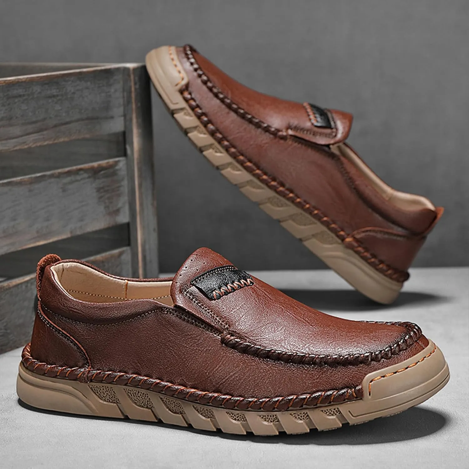Men's Hand-Sewn Casual Leather Loafers Comfortable Soft Sole Slip-On Driving Walking Boat Shoes Business Work Moccasin Shoes