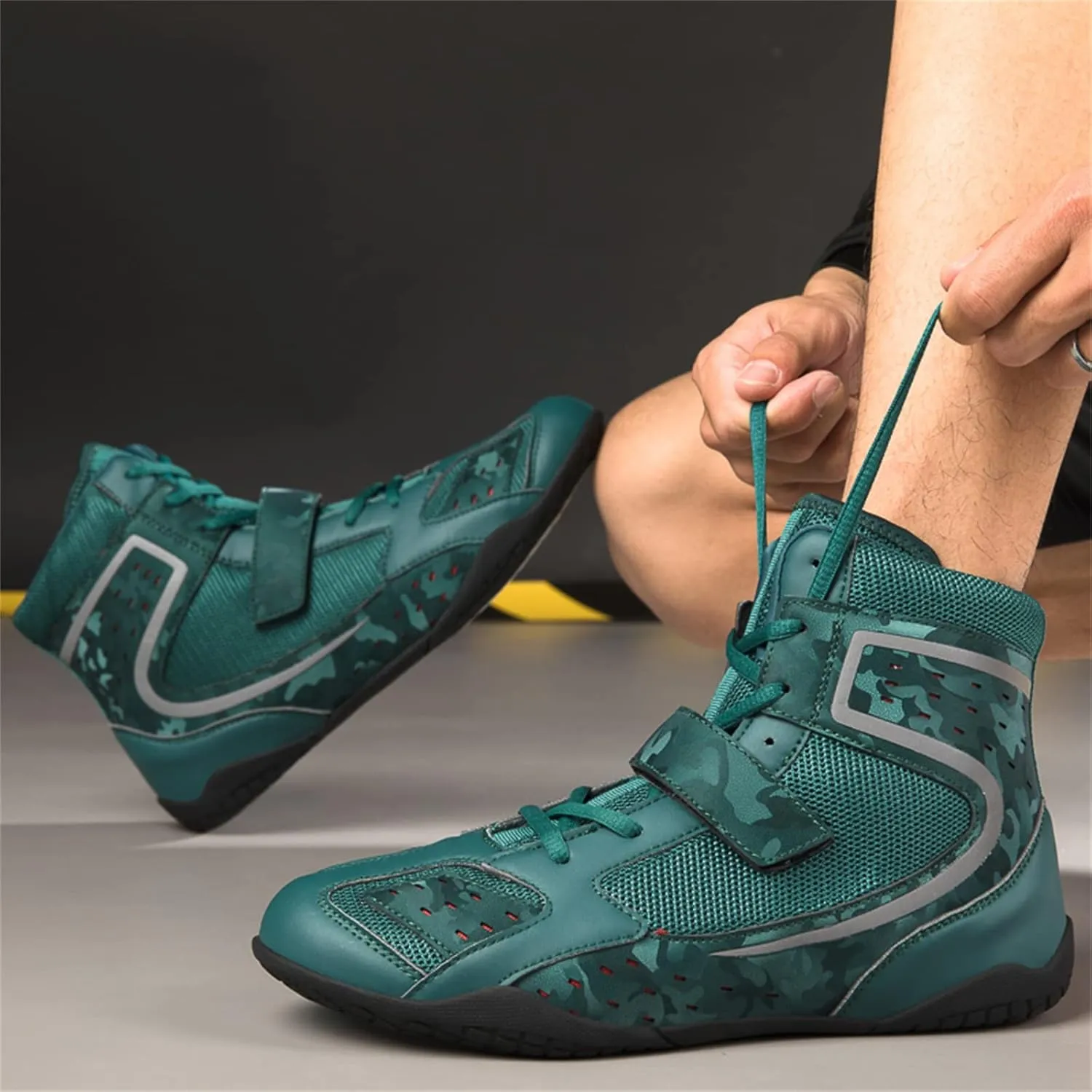 Men's Women's Boxing Boots, Leather Wrestling Footwear Anti-Slip Unisex Boxers Trainers Lightweight Fitness Shoes