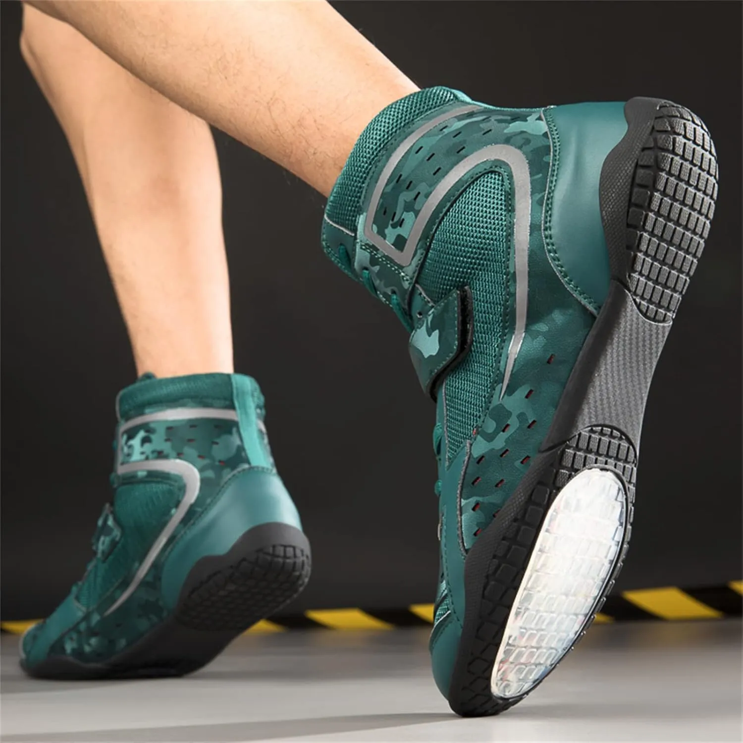 Men's Women's Boxing Boots, Leather Wrestling Footwear Anti-Slip Unisex Boxers Trainers Lightweight Fitness Shoes