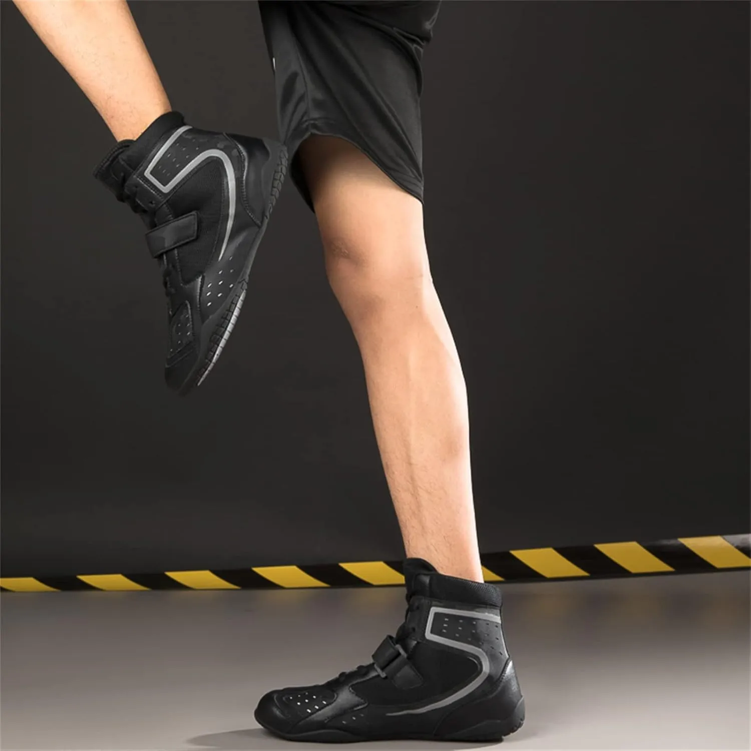 Men's Women's Boxing Boots, Leather Wrestling Footwear Anti-Slip Unisex Boxers Trainers Lightweight Fitness Shoes