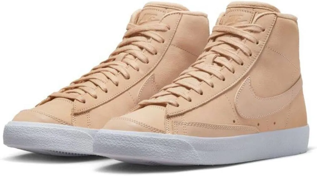 Nike Women's Retro Basketball Shoe