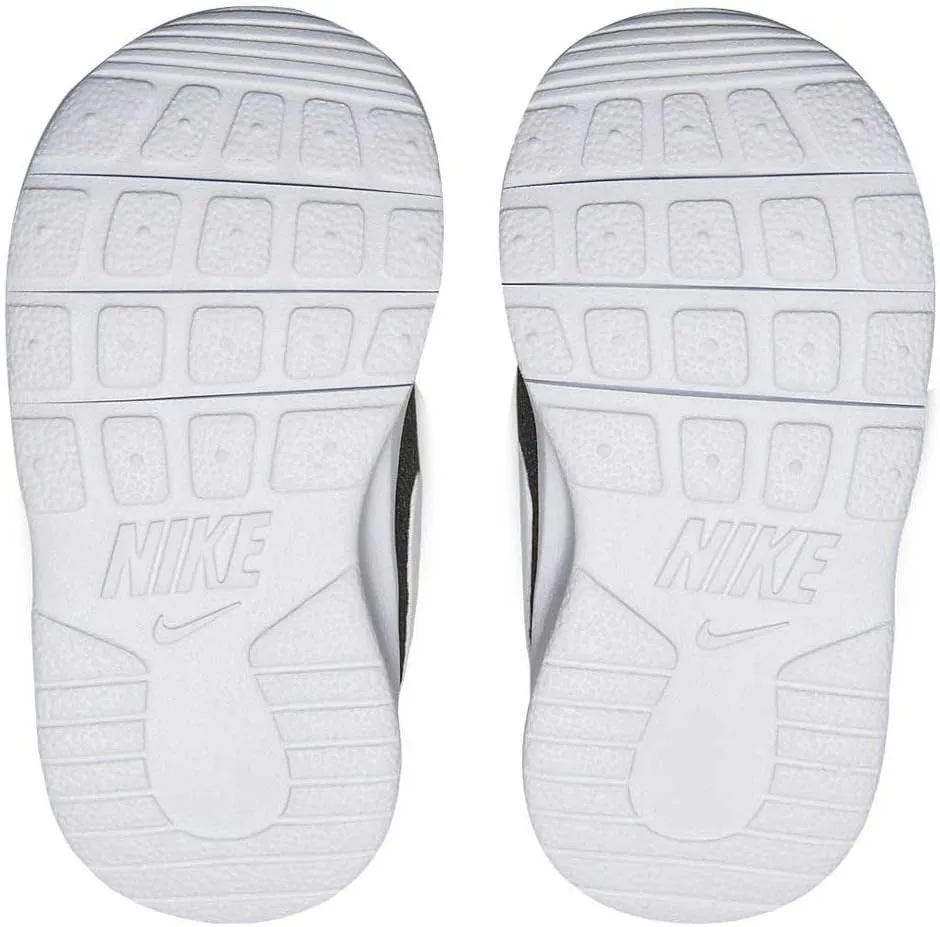 NIKE Women's Tanjun Running Shoes