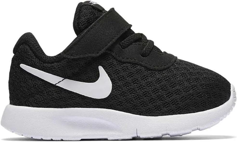 NIKE Women's Tanjun Running Shoes