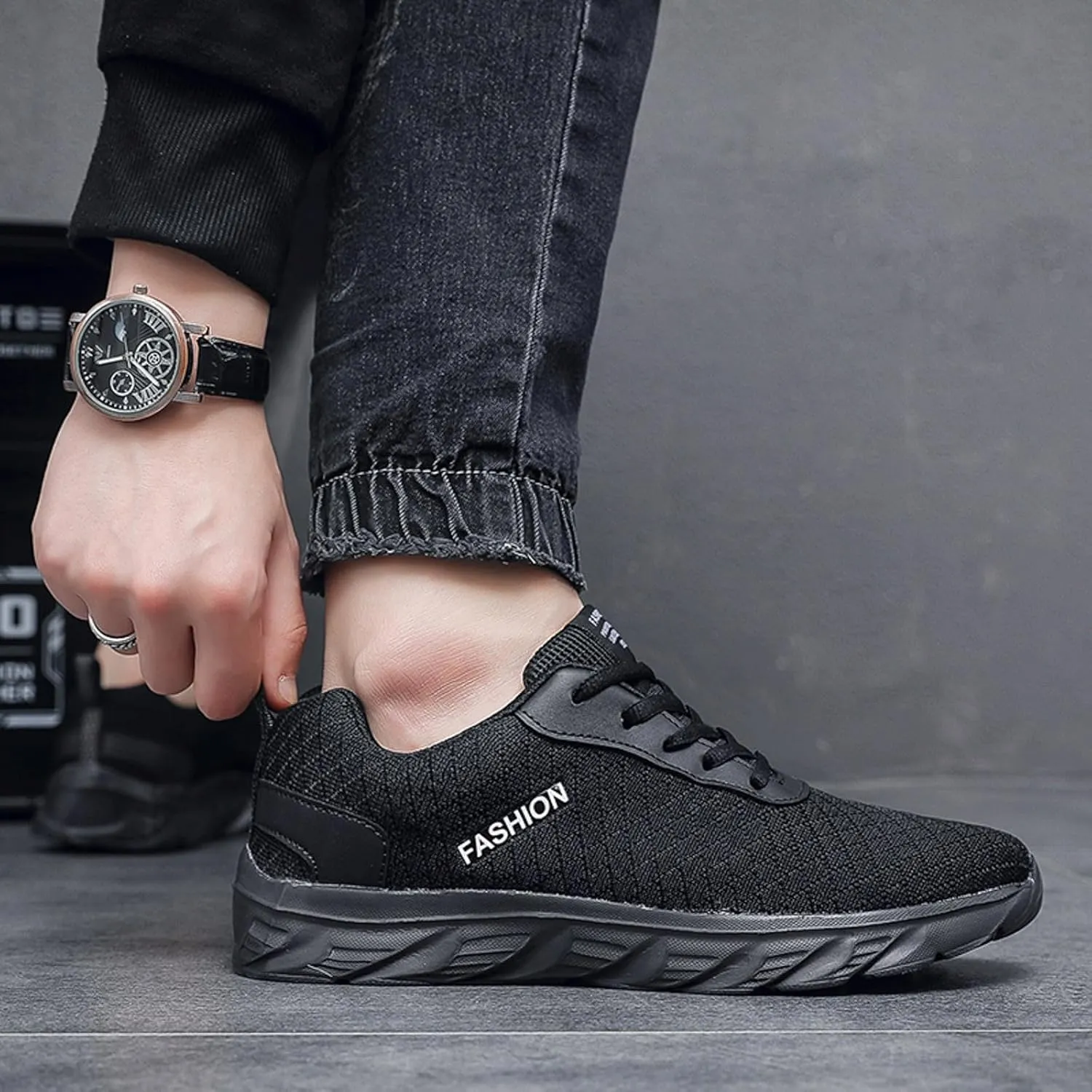 Versatile & Casual Sneaker Men Sports Shoes Fashionable New Pattern Solid Color Simple Mesh Breathable Comfortable Lace