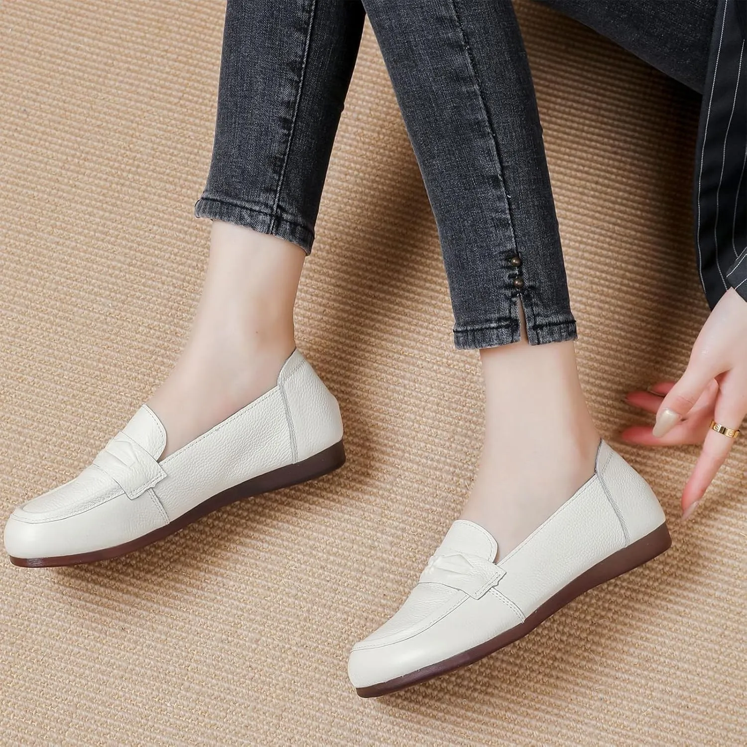 Women's Leather Flat Slip-on Loafers,Comfortable Soft Sole Round Toe Lightweight Driving Moaccasins Shoes Classic Casual Work Office Flats Breathable Mom Walking Shoes