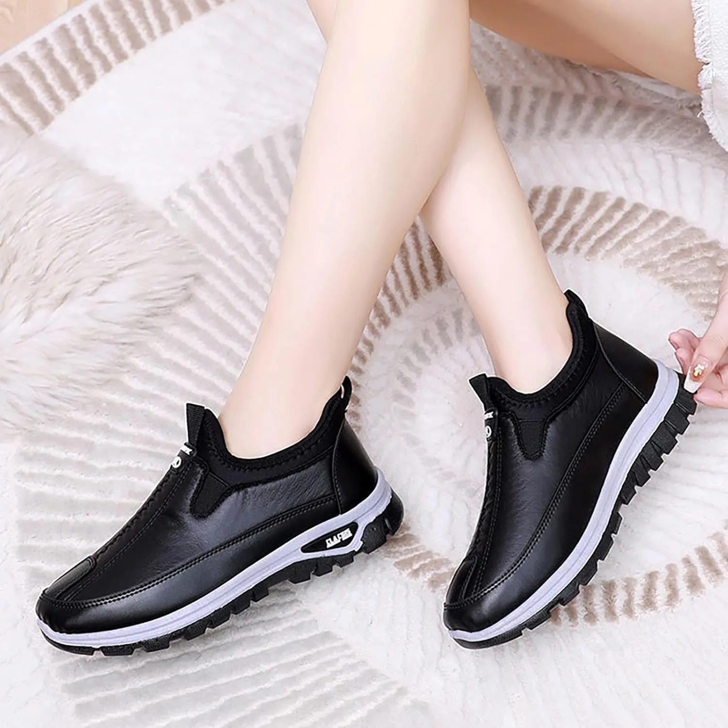 Women's Leather Snow Boots Fleece Lined Winter Warm Boots Non Slip Furry Boots Casual Snow Boots for Women